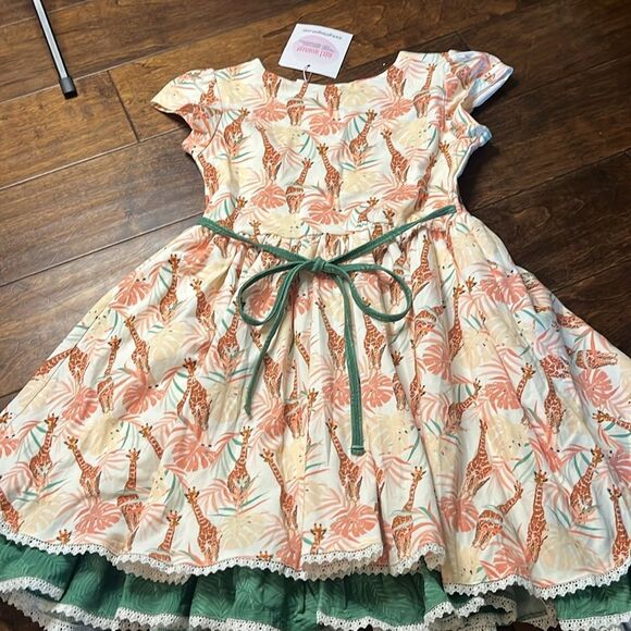 GIRL August Tropical Giraffe Dress and Shorts Set, size 10 - Picture 5 of 11